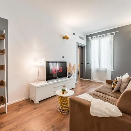 Residenza Bella Vita, Eleganza In Centro Modena Buitenkant foto